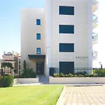 Apartment In Complex Panorama *