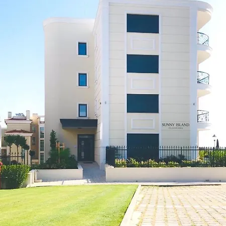 Apartment In Complex Panorama *